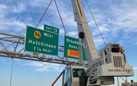 united-crane-service-highway-sign